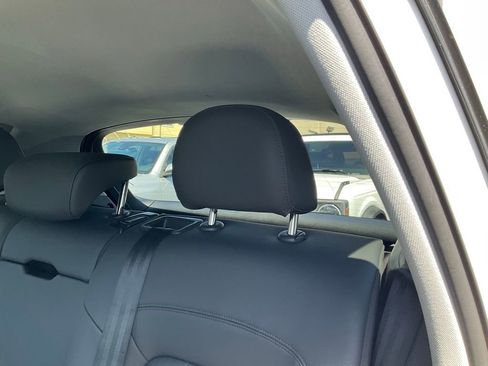 Used 2020 Audi Q5 e Premium w/ Convenience Package image 32