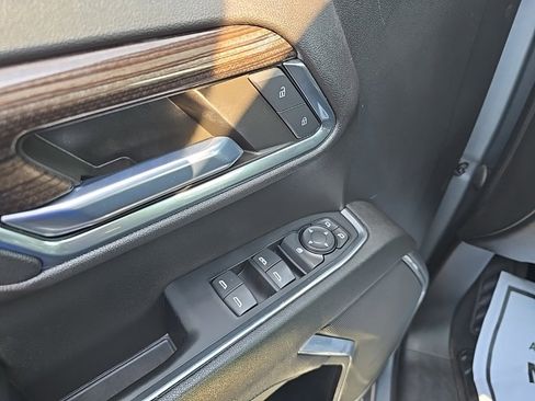 Used 2023 Chevrolet Silverado 1500 LT image 11