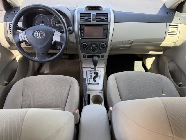Used 2013 Toyota Corolla LE FWD image 9