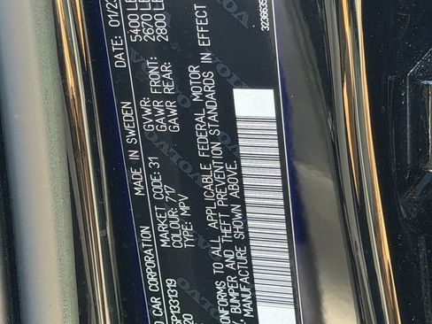 Certified 2023 Volvo XC60 B5 Ultimate w/ Climate Package AWD/4WD image 9