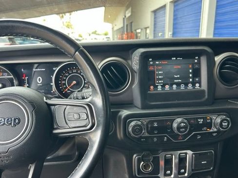 Used 2020 Jeep Wrangler Sport AWD/4WD image 12