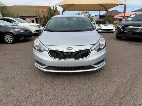 Used 2016 Kia Forte LX FWD image 2