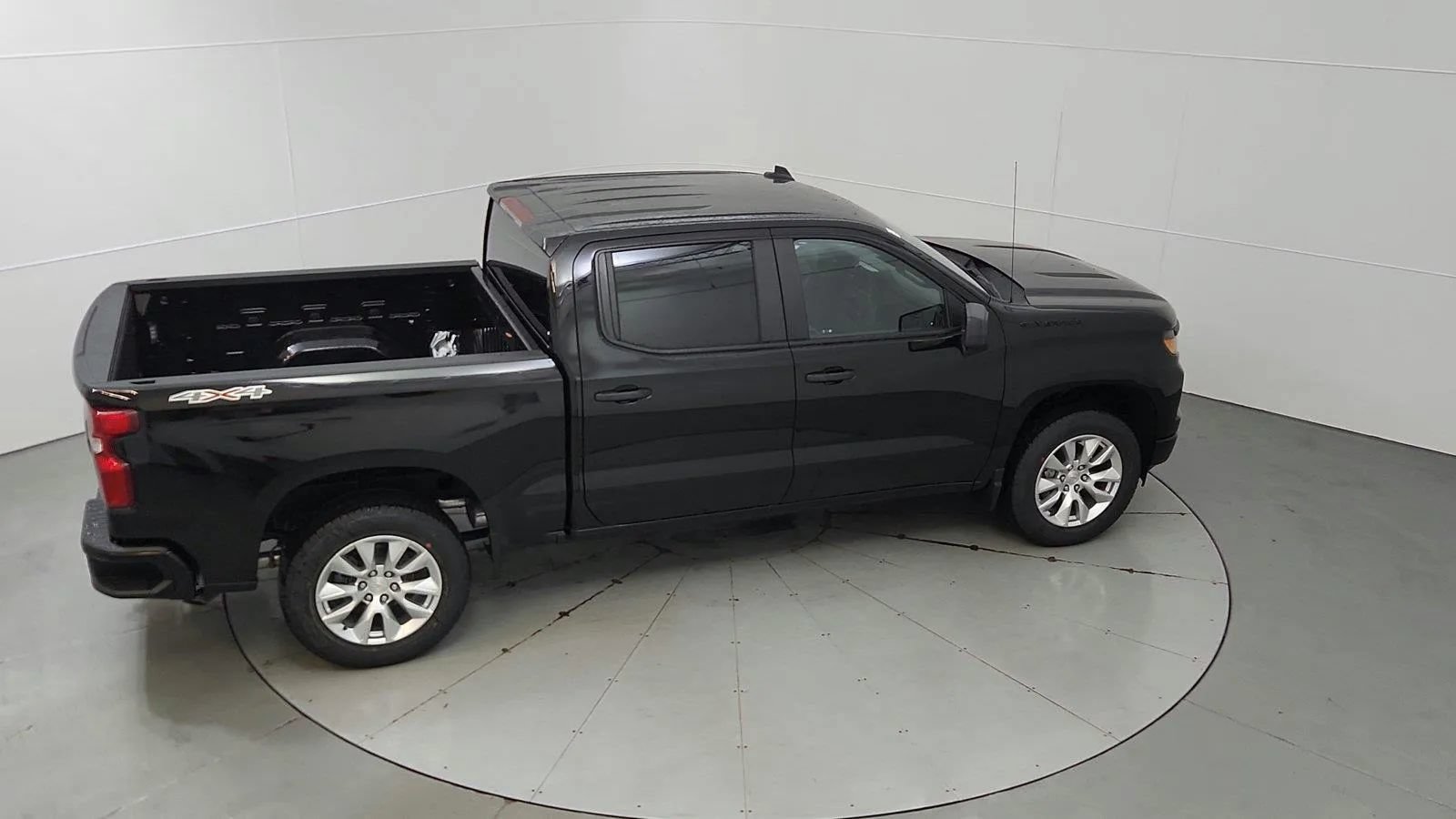 Used 2023 Chevrolet Silverado 1500 Custom w/ LPO, Dark Essentials Package AWD/4WD image 20