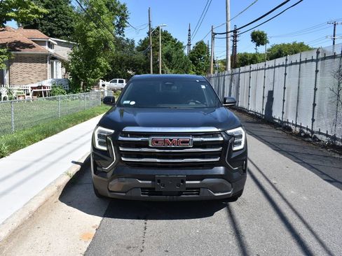 Used 2025 GMC Terrain Elevation AWD/4WD image 3