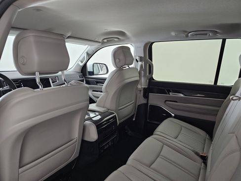 Used 2022 Jeep Wagoneer Series II image 17