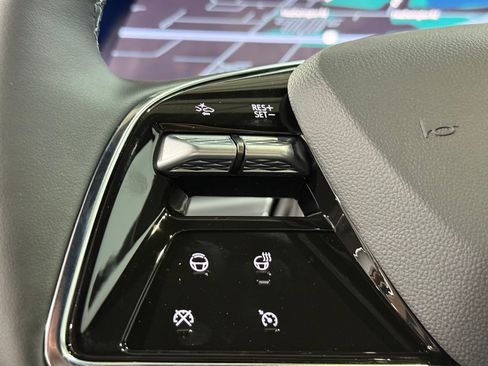New 2026 Cadillac Lyriq Sport AWD/4WD image 15