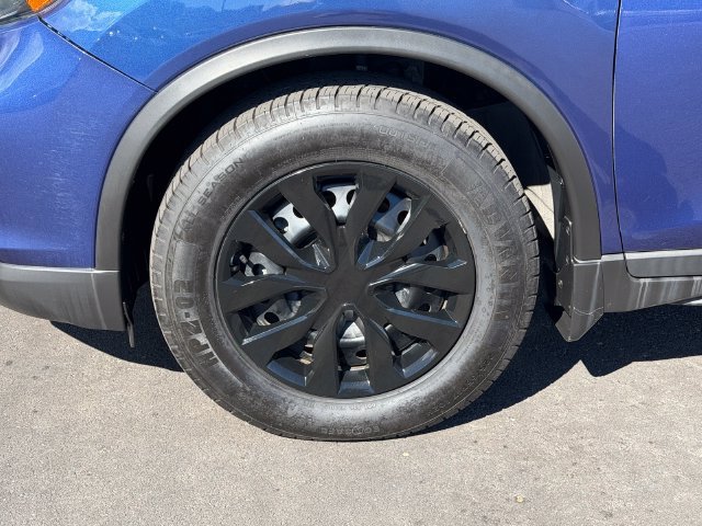 Used 2020 Nissan Rogue S FWD image 27