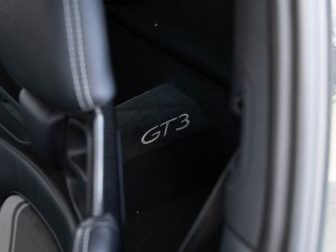 Used 2018 Porsche 911 GT3 RWD image 25