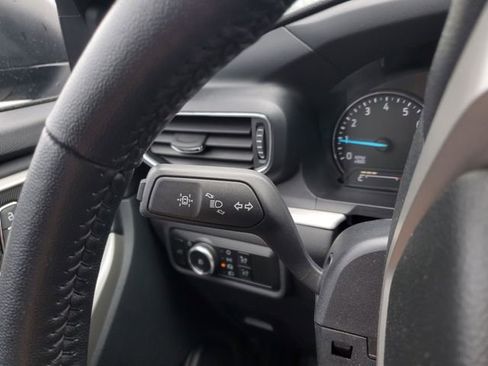 Used 2023 Ford Explorer XLT w/ Equipment Group 202A AWD/4WD image 15