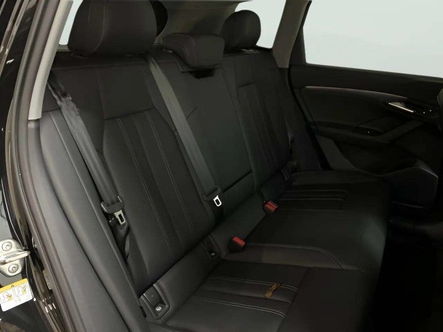 Used 2025 Audi Q6 e-tron Premium w/ Convenience Package RWD image 57