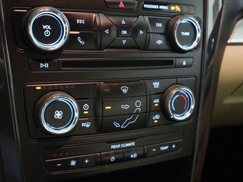 Used 2017 Ford Explorer FWD image 27