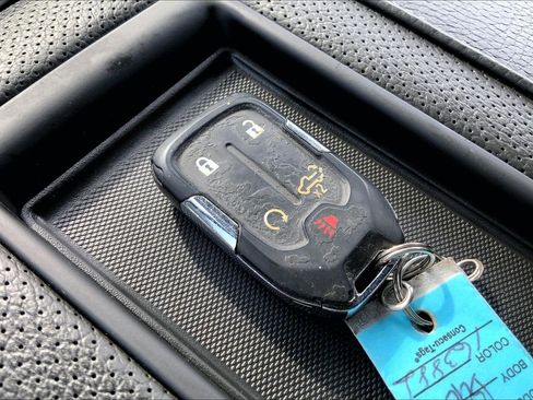 Used 2022 GMC Sierra 1500 Denali w/ Denali Premium Package image 12