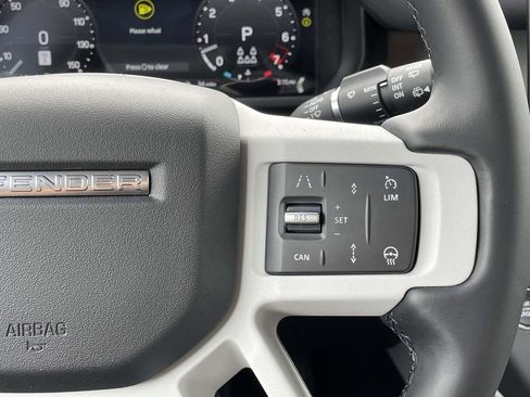 New 2026 Land Rover Defender 130 X-Dynamic SE AWD/4WD image 37