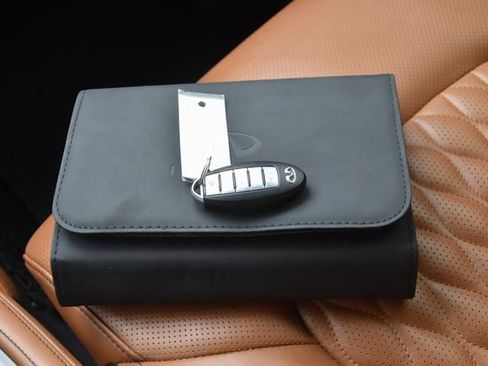 Used 2024 INFINITI QX80 Sensory w/ All-Season Package image 41