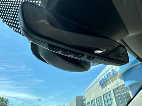 Used 2025 Honda Pilot Touring image 25