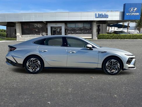 New 2026 Hyundai Sonata SEL FWD image 9