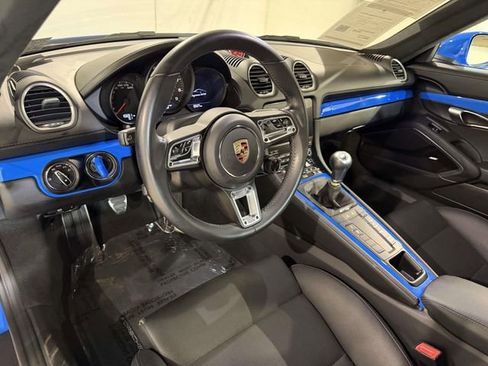 Used 2025 Porsche 718 Cayman GTS RWD image 4