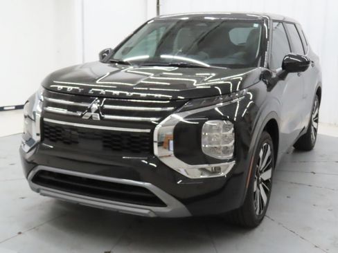 New 2026 Mitsubishi Outlander SE FWD image 8