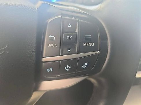 Used 2022 Ford Explorer Platinum w/ Equipment Group 601A AWD/4WD image 18