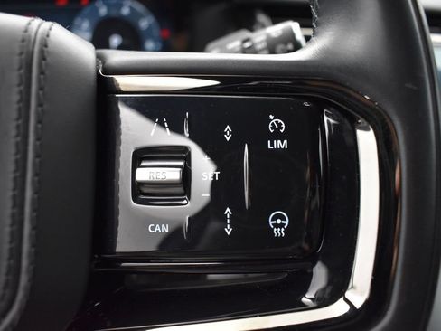 Used 2025 Land Rover Range Rover Velar Dynamic SE AWD/4WD image 7