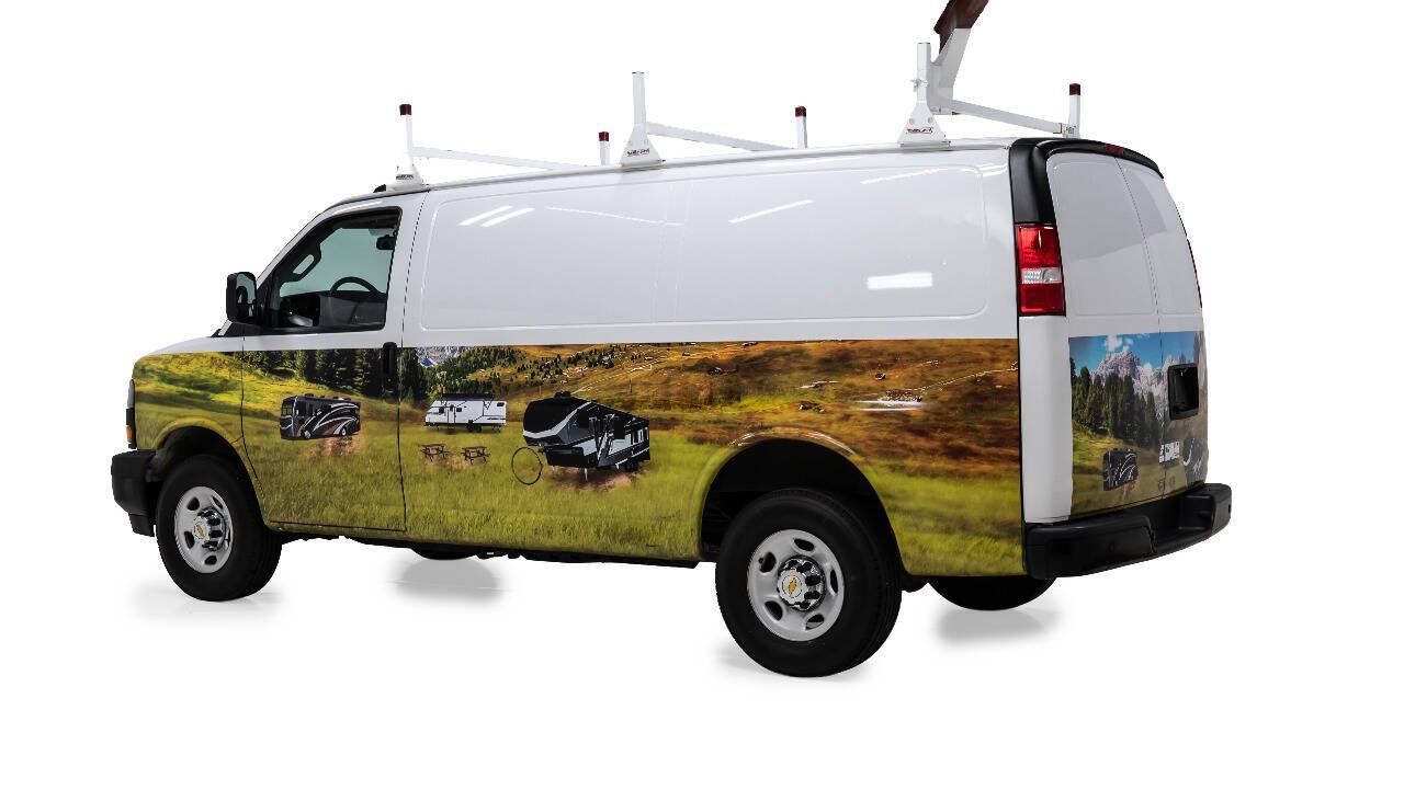 Used 2024 GMC Savana 2500 w/ Driver Convenience Package RWD image 4