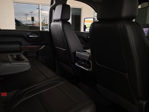 Used 2022 GMC Sierra 2500 Denali image 25