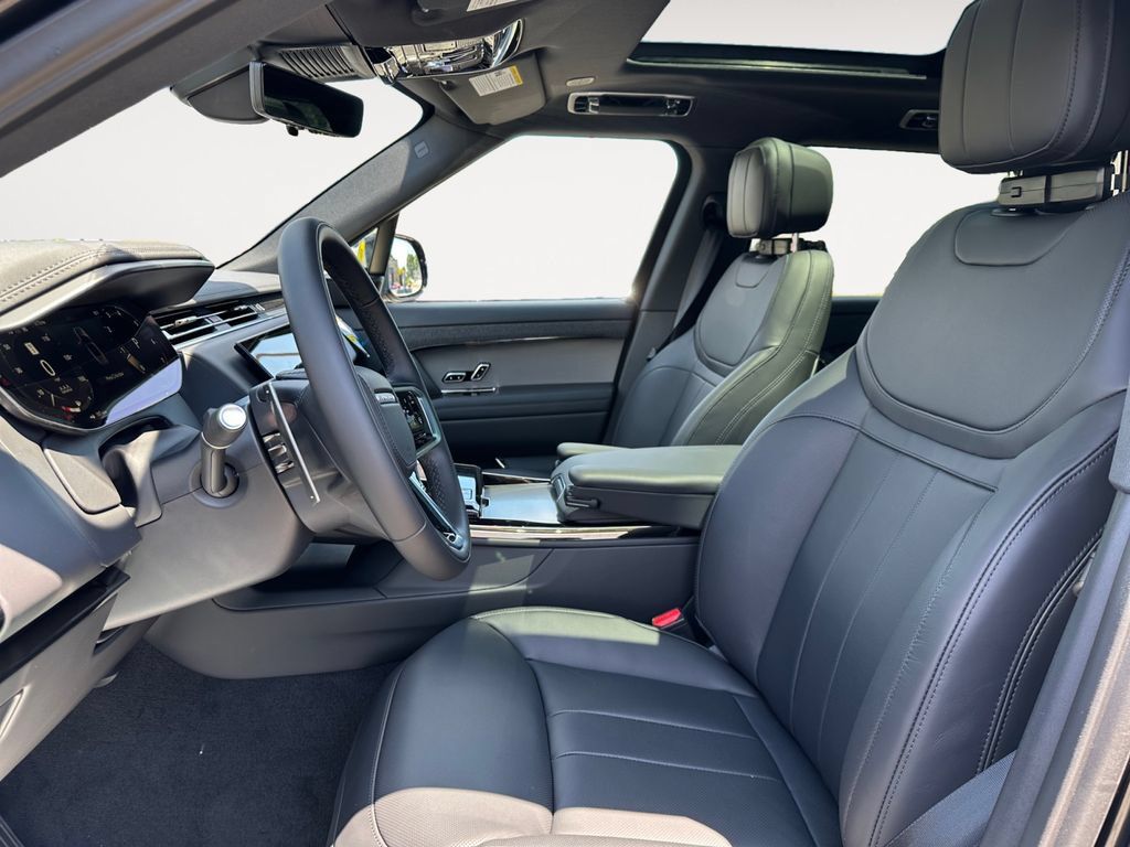 New 2026 Land Rover Range Rover Sport SE AWD/4WD image 9