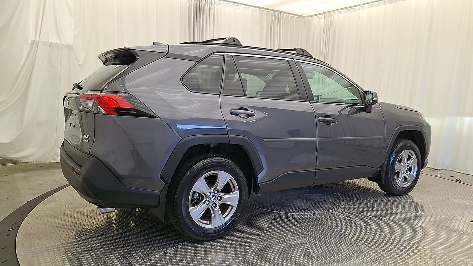 Certified 2023 Toyota RAV4 XLE w/ XLE Grade Weather Package AWD/4WD image 6