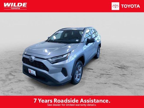 Certified 2025 Toyota RAV4 LE AWD/4WD image 5