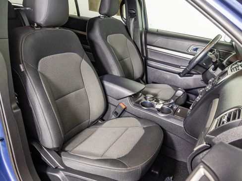 Used 2019 Ford Explorer XLT image 43