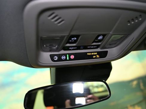 Used 2024 Chevrolet Malibu LT image 42