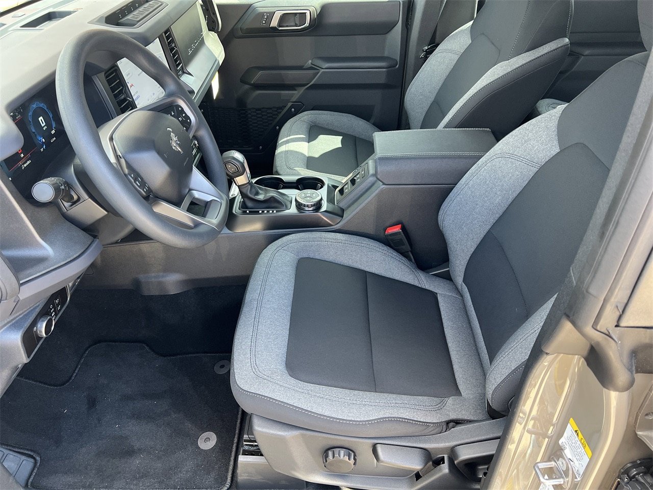 New 2025 Ford Bronco 4-Door w/ Sasquatch Package AWD/4WD image 17