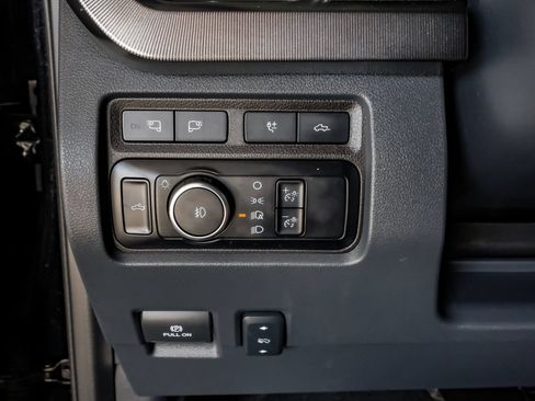 Used 2024 Ford F350 Platinum AWD/4WD image 29