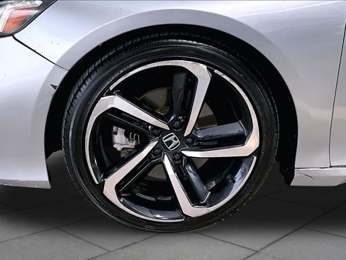 Used 2021 Honda Accord Sport image 11