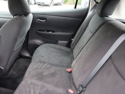 Used 2016 Nissan Leaf SV image 25