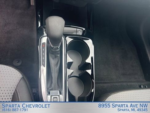 Used 2025 Chevrolet Trax LT w/ Driver Confidence Package image 14