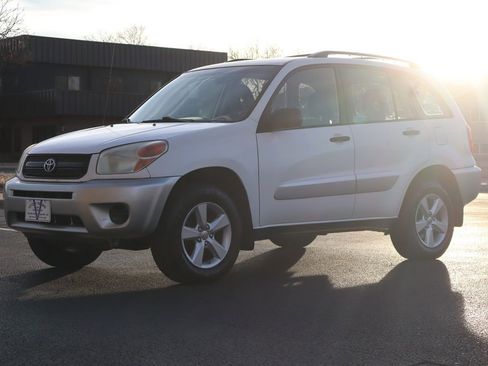 Used 2005 Toyota RAV4 4WD image 11