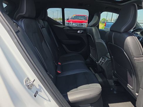 Used 2020 Volvo XC40 T5 R-Design AWD/4WD image 14