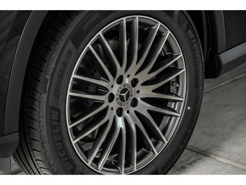 Certified 2026 Mercedes-Benz GLC 300 4MATIC image 5