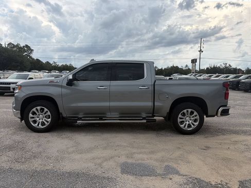 Used 2024 Chevrolet Silverado 1500 LTZ AWD/4WD image 3