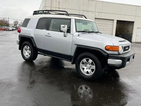 Used 2007 Toyota FJ Cruiser 4WD image 7
