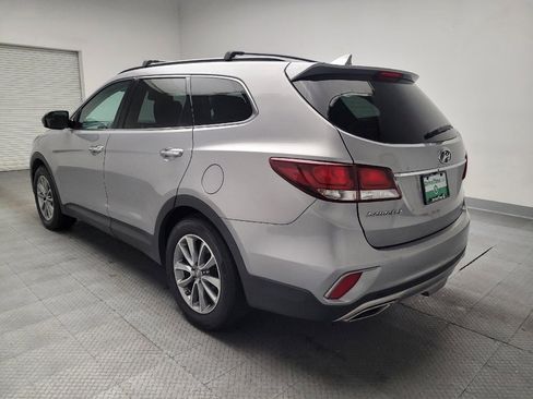 Used 2018 Hyundai Santa Fe SE image 5