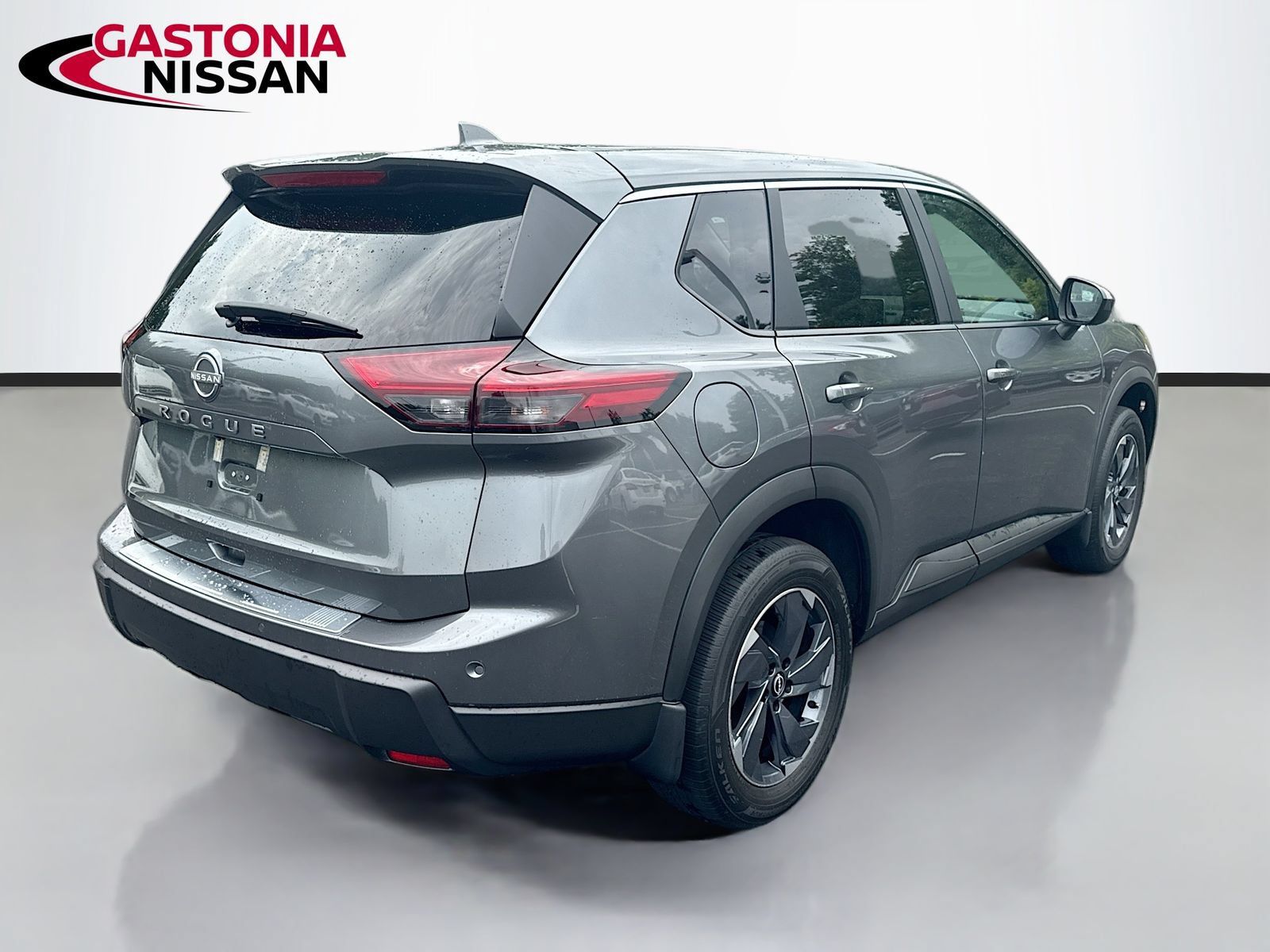 Used 2026 Nissan Rogue SV FWD image 9