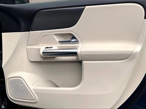 Used 2022 Mercedes-Benz GLA 250 4MATIC image 28