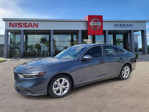 Used 2025 Honda Accord LX image 5