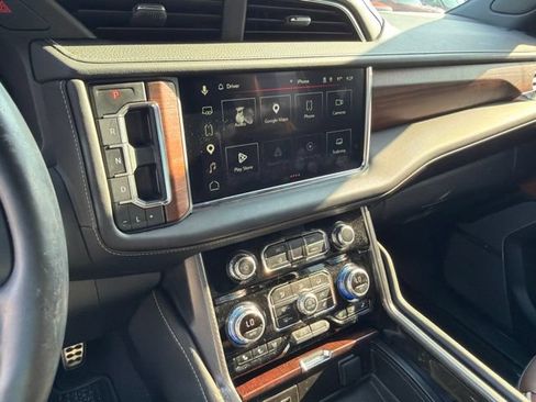 Used 2024 GMC Yukon XL Denali Ultimate AWD/4WD image 2