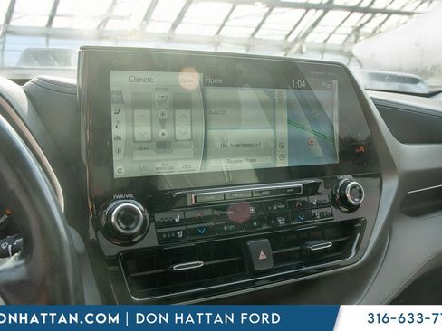 Used 2022 Toyota Highlander Limited image 6