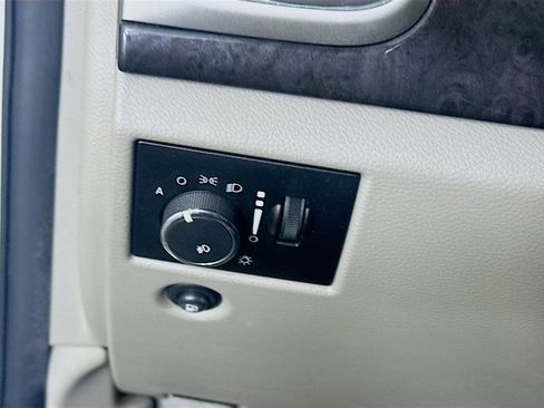 Used 2011 Jeep Grand Cherokee Laredo w/ Trailer Tow Group image 17