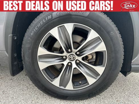 Used 2021 Toyota Highlander XLE AWD/4WD image 33