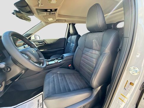 New 2026 Mitsubishi Outlander SE image 22